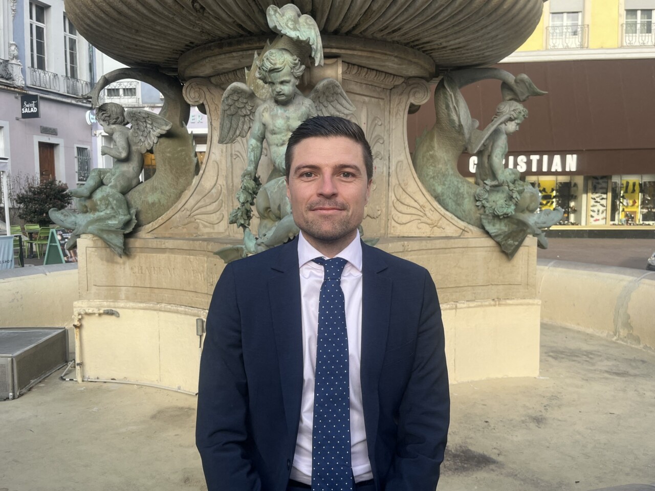 "Je suis ouvert au dialogue avec Alain Carignon"