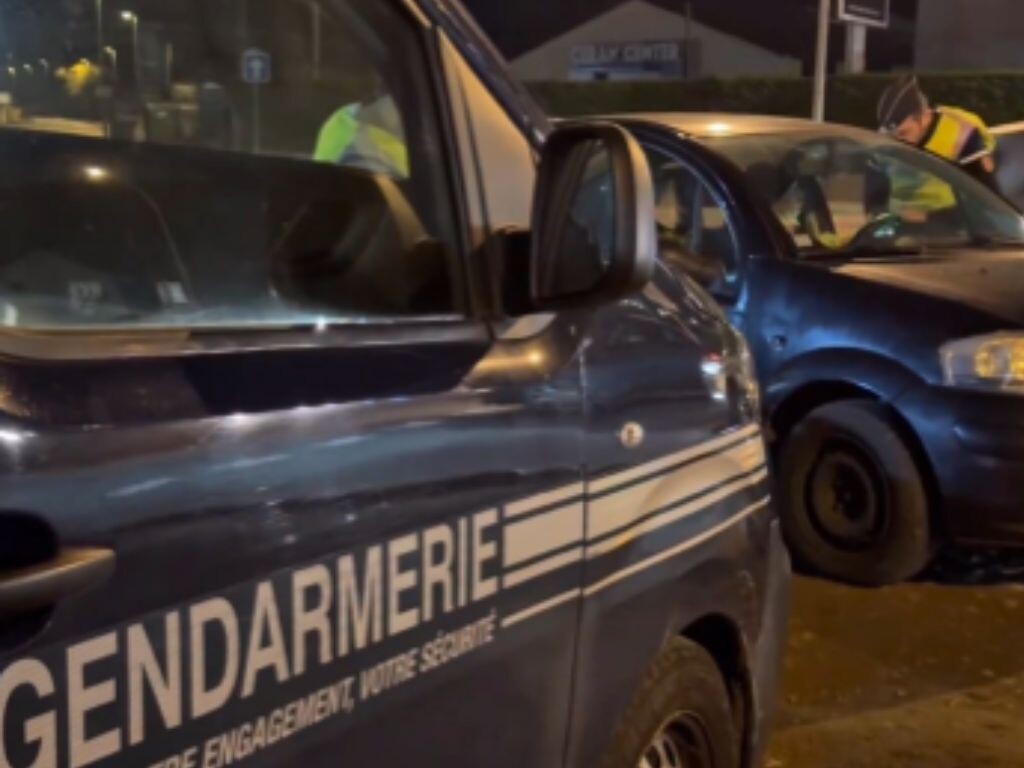 Près de Lyon. Les gendarmes déjouent Waze à ce rond-point, des automobilistes déchantent