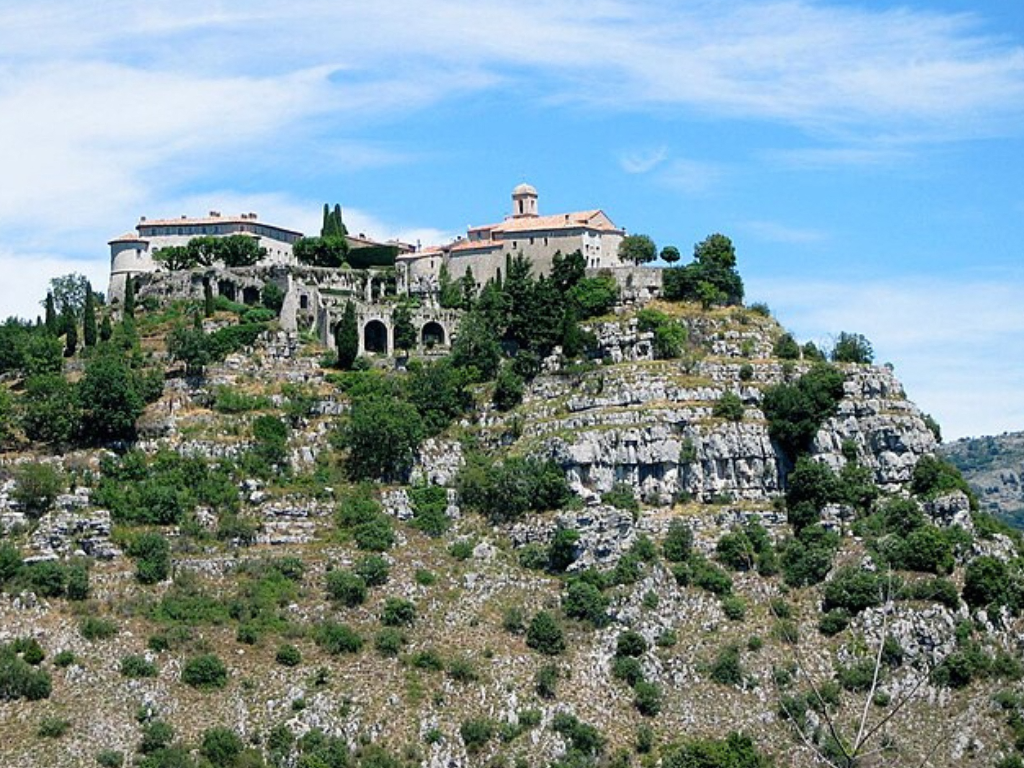 Ce petit village perché près de Nice trône sur le classement des "Villes de rêve"