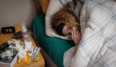 l’épidémie menace de reprendre, forte mortalité chez les personnes âgées