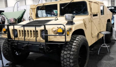 Guerre en Ukraine : le Japon sort-il de sa réserve en fournissant à Kiev des véhicules tout-terrain Toyota HMV ?