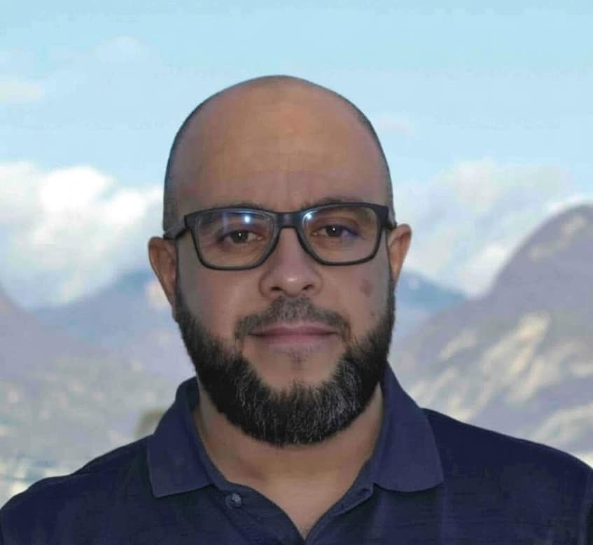 À Échirolles, le militant citoyen Hakim Bendellaa annonce soutenir la maire sortante Amandine Demore