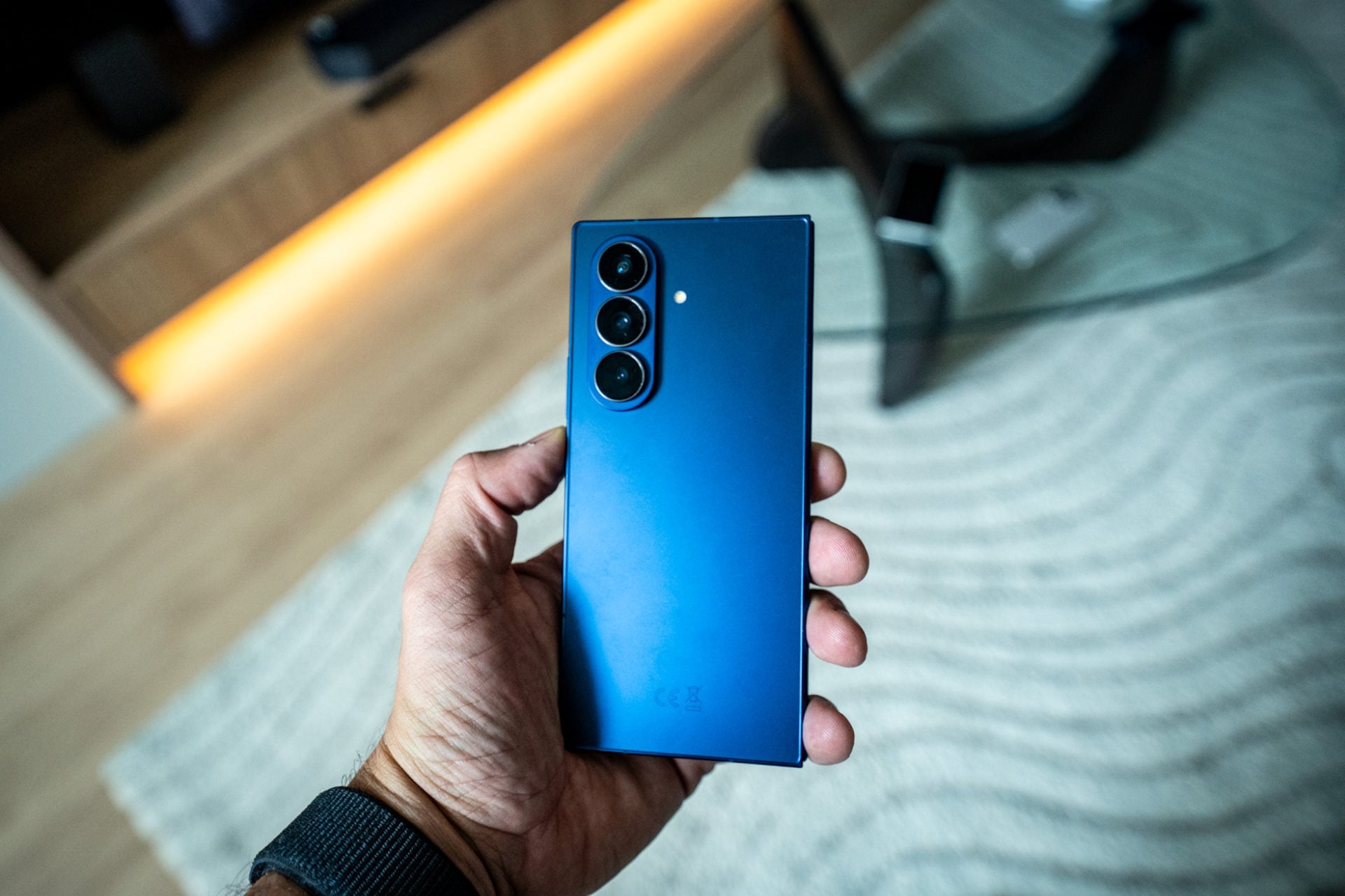 Hands On Samsung Galaxy Z Fold7 Design Dos