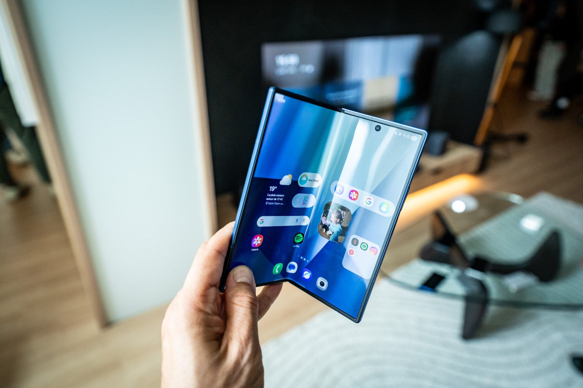 Hands On Samsung Galaxy Z Fold7 Pliure
