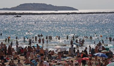 Municipales 2026 à Marseille :"Ce sont des mesures annoncées par des gens qui ne fréquentent pas les plages marseillaises"