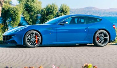 Cette Ferrari à la couleur unique est en vente