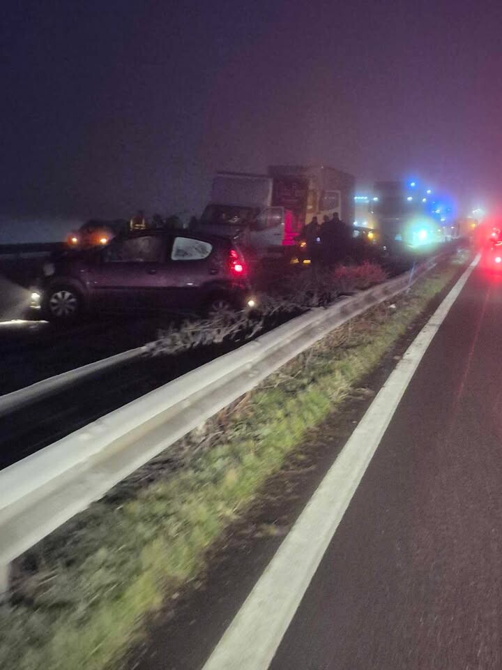 Autoroute bloquée et plusieurs blessés, les accidents perturbent la matinée sur l'A28 au nord de Rouen