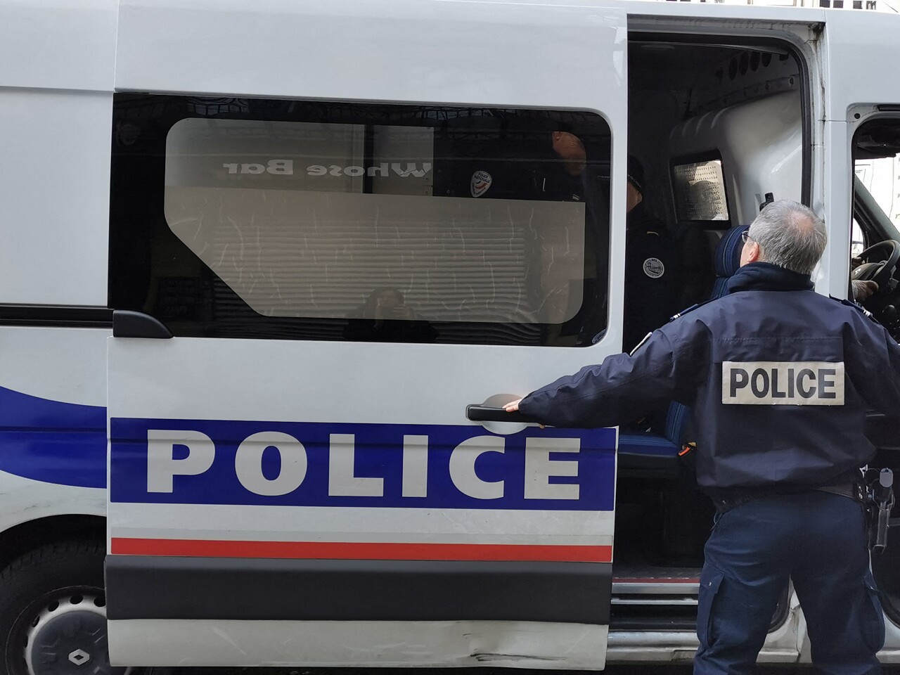 Un homme de 43 ans entre dans une mairie près de Bordeaux et menace de “poser une bombe”