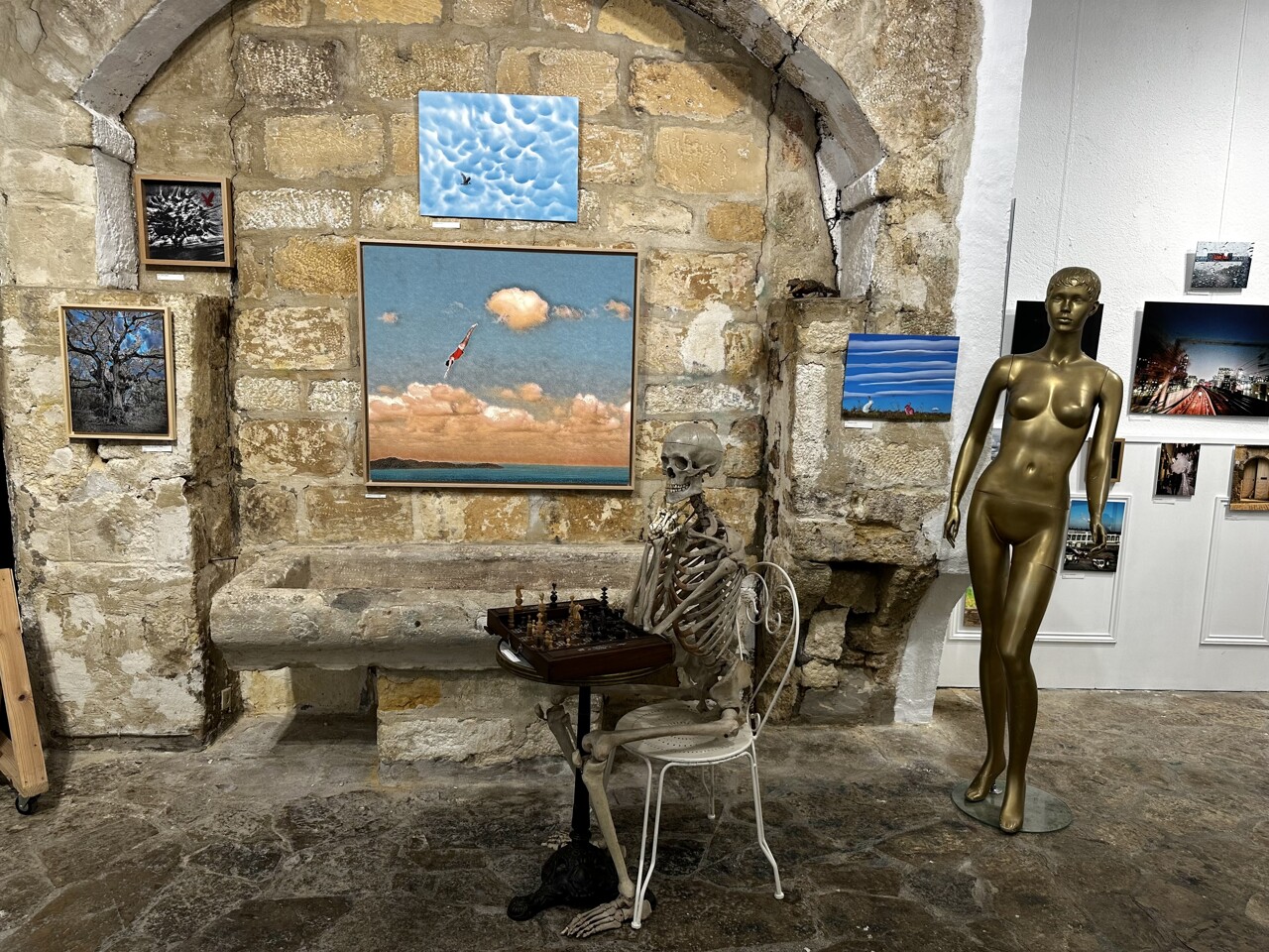 « Le bal des paradoxes », ou l’art de faire glisser le réel par David Klo