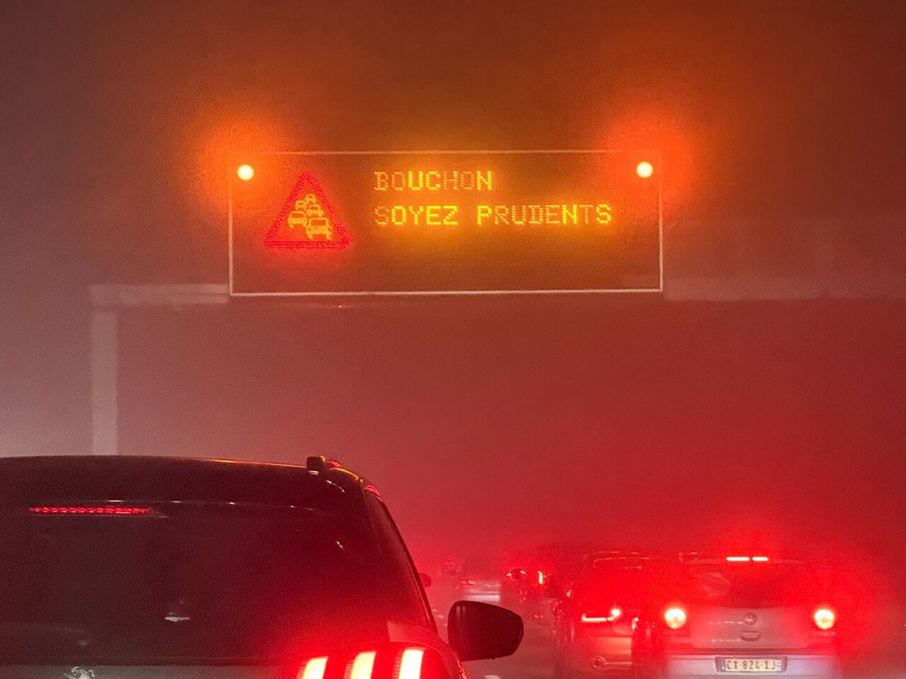 Accidents, pluie… Circulation saturée sur les routes à Paris et en Île-de-France : les bouchons explosent