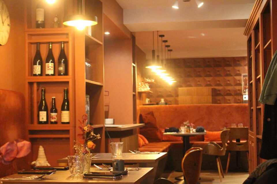 La salle du Marie-Lyne peut accueillir une vingtaine de couverts.