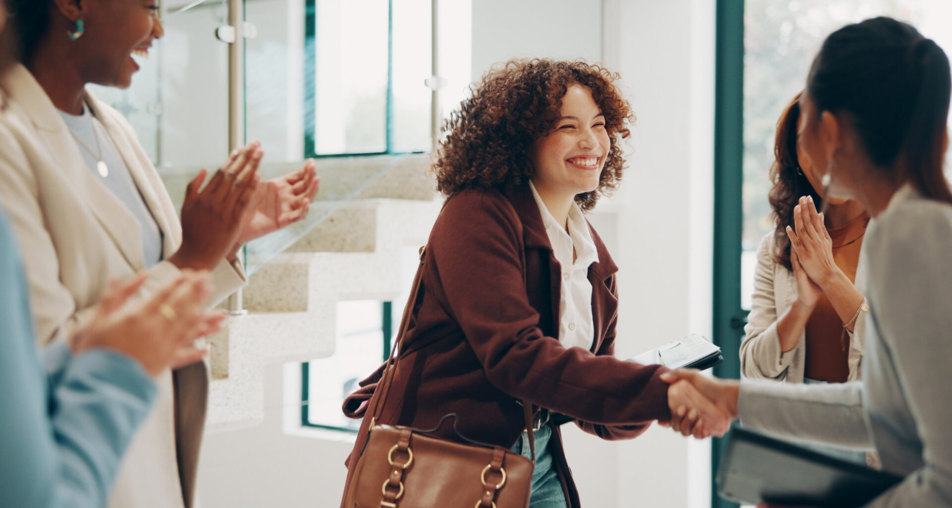 Shutterstock - Les agences O2 feront notamment découvrir leurs métiers aux candidats. 