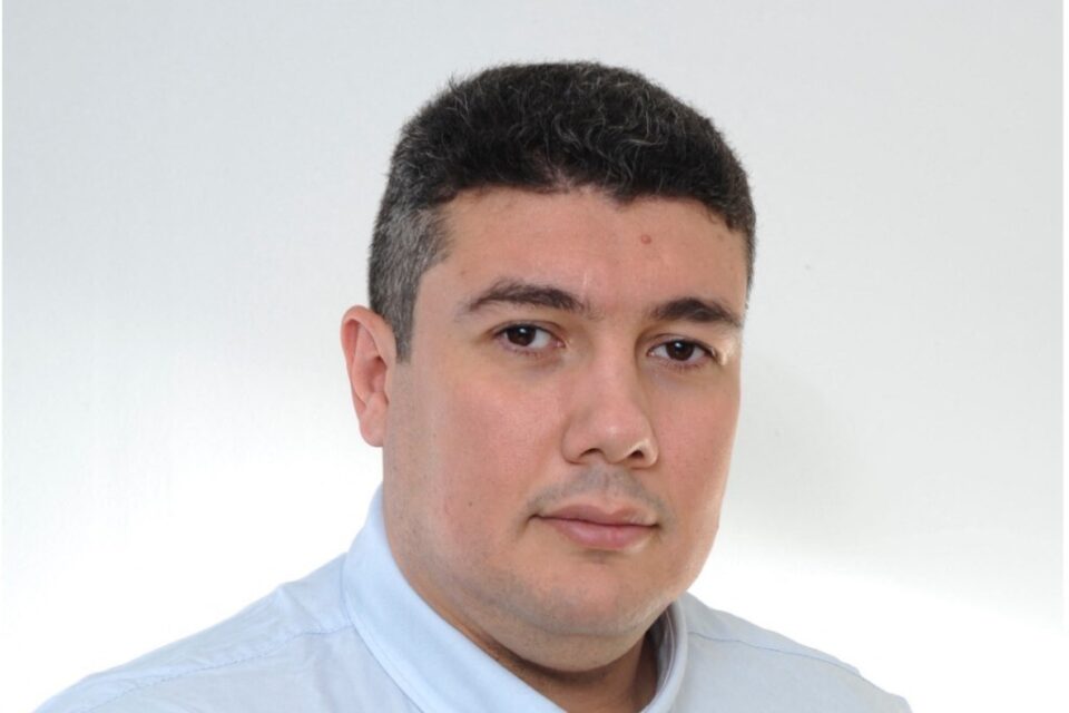 Ismaïl Becherirat est candidat aux élections municipales à Strasbourg.