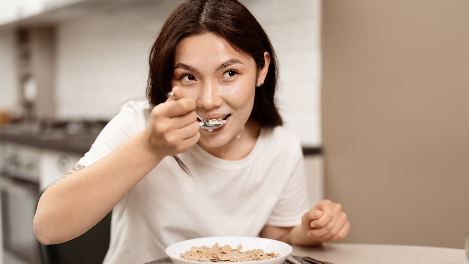"Je suis gastro-entérologue et voici le légume de saison que je recommande pour faire fondre le gras"