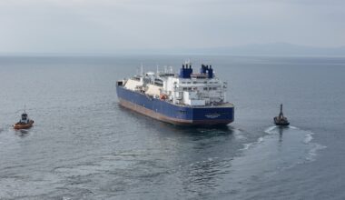 Le premier méthanier brise-glace Arc7 construit en Russie prend la mer