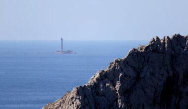 Repéré par un hélicoptère de douaniers dans une zone interdite au large de Marseille, un pêcheur jugé et condamné