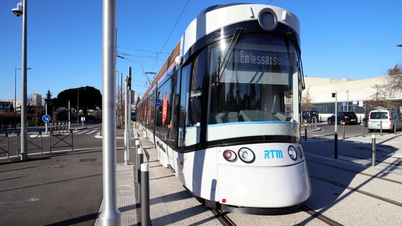 Les 15 nouvelles rames fabriquées par le groupe CAF complèteront la trentaine déjà en service du constructeur Bombardier.