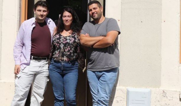 Les trois associés de la brasserie « Au Calédi » à Frouard : Léo Demissy, Catherine Corceron et Mehdi Tazi.