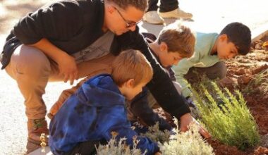 À La Garde, les enfants mettent la main à la terre !