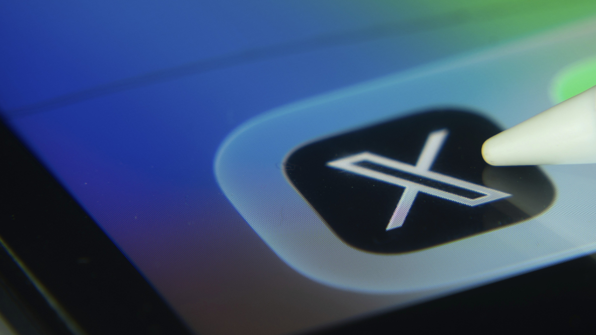 IA, contenus pédopornographiques et scandale international : X menacé d’interdiction au Royaume-Uni