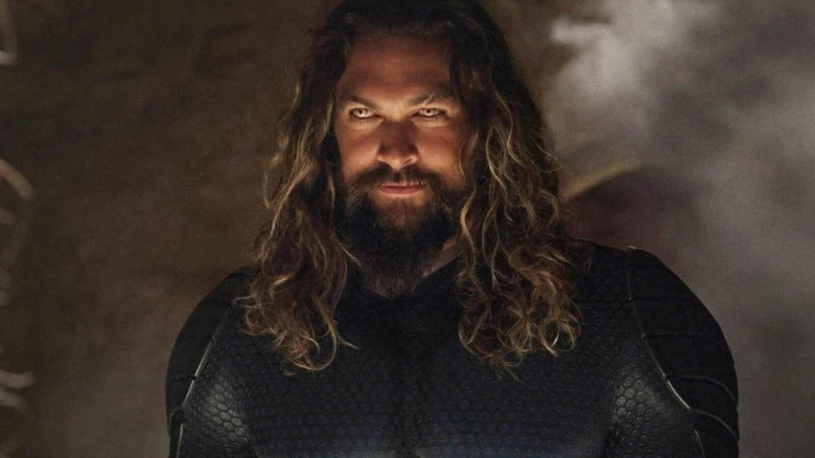 Jason Momoa revient chez DC et il est méconnaissable