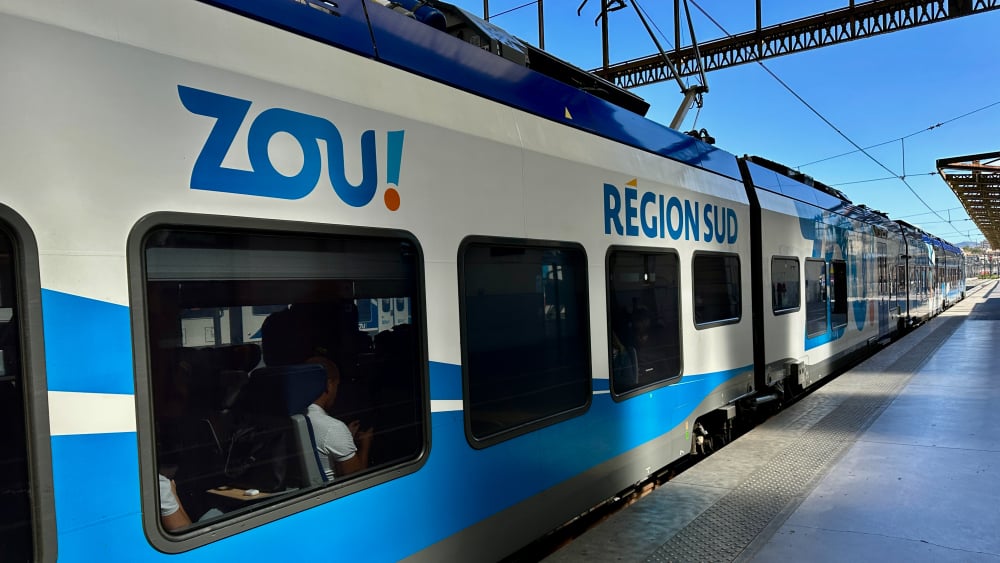 Une personne a été percutée par un train dans le Var, des retards importants sur la ligne Nice-Marseille