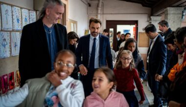 Le maire de Lyon promet la gratuité des fournitures scolaires s‘il est réélu