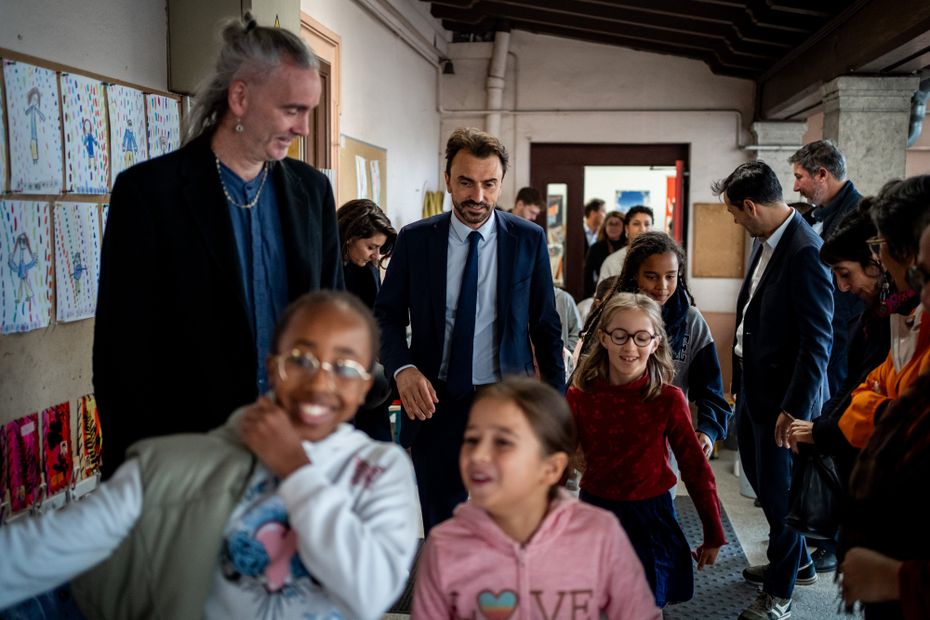 Le maire de Lyon promet la gratuité des fournitures scolaires s‘il est réélu