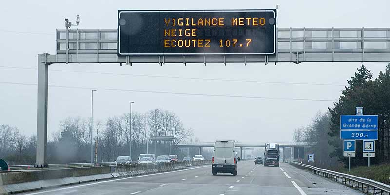 Neige et verglas : quelles routes sont perturbées ce midi en Île-de-France et ailleurs ?