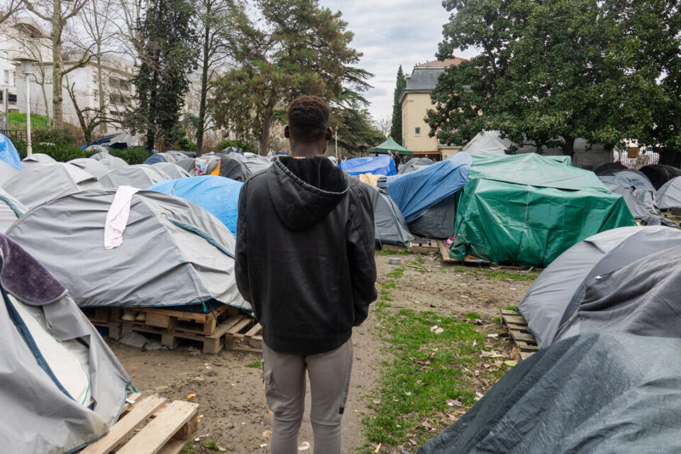 Moussa, présent depuis deux semaines au jardin des Chartreux, a accepté de témoigner auprès d'actu Lyon.