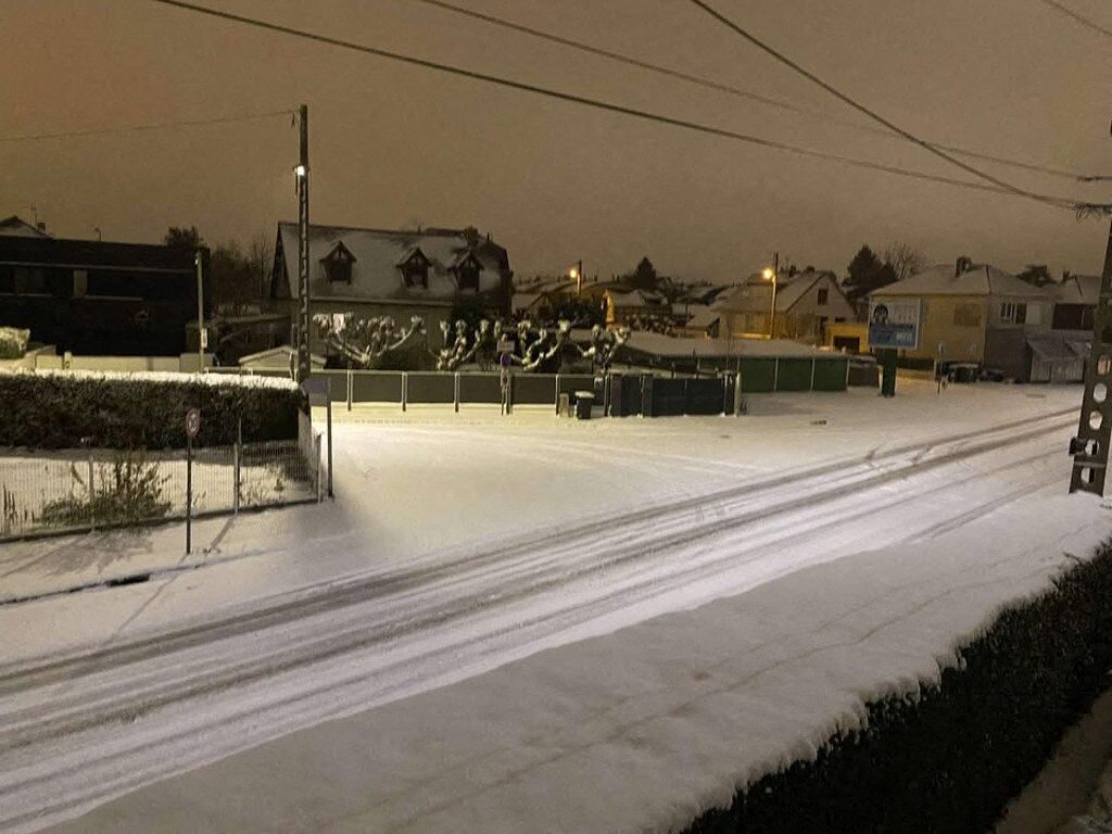 Direct. Neige et verglas à Rouen et au Havre. Transports perturbés, circulation difficile... suivez la situation