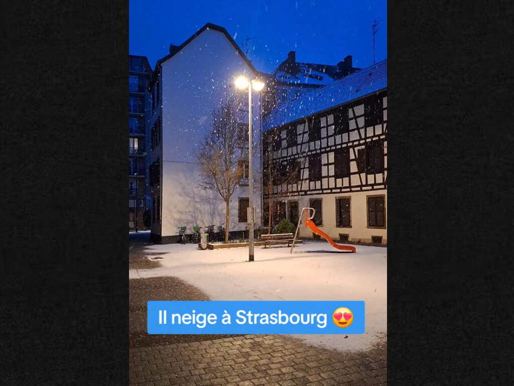 nos images de Strasbourg sous un fin manteau blanc ce vendredi 2 janvier 2026