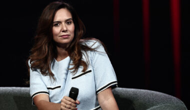 Sarah Knafo, députée européenne d'extrême droite Reconquête!, annonce sa candidature à la mairie de Paris