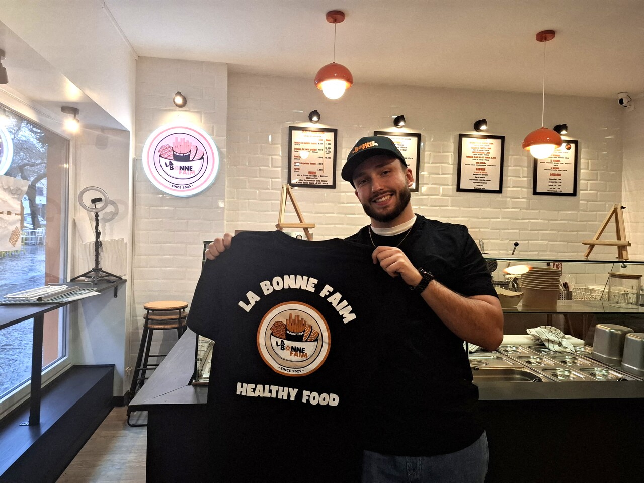 Il ouvre un « fast-food healthy » dans le centre de Rouen pour « manger vite, mais mieux »