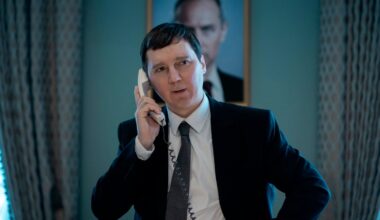 «Je ne pense pas que Vladimir Poutine nous fera un procès»: Olivier Assayas raconte la genèse du film «Le Mage du Kremlin»