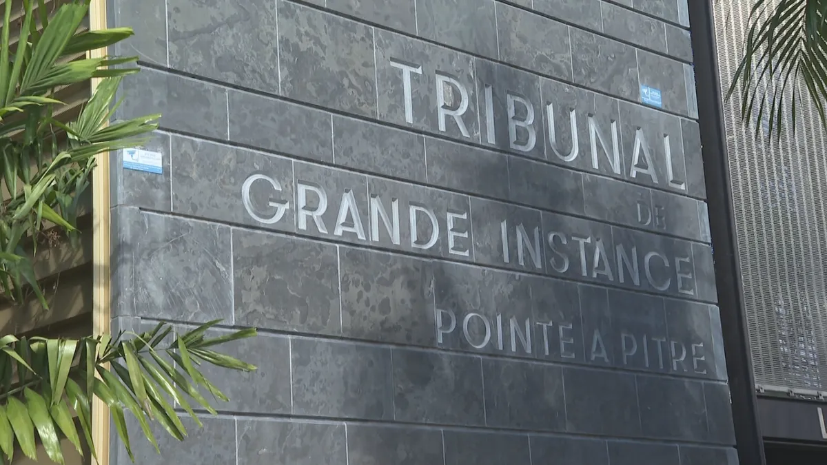 5 hommes, dont deux mineurs, mis en examen