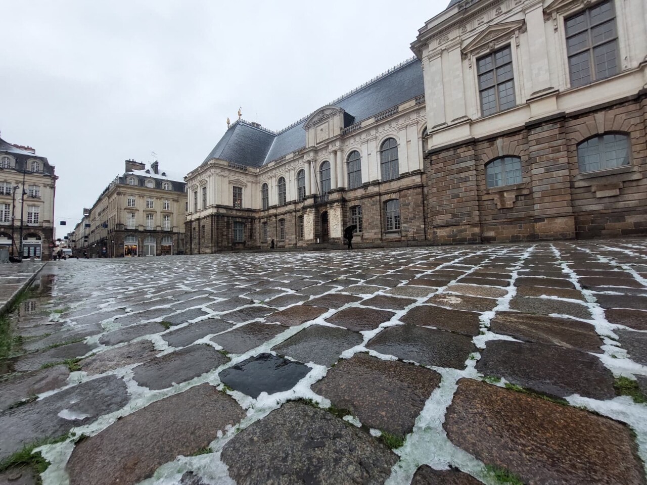 La Bretagne placée en vigilance pour neige et verglas par Météo France en ce premier week-end de l'année 2026
