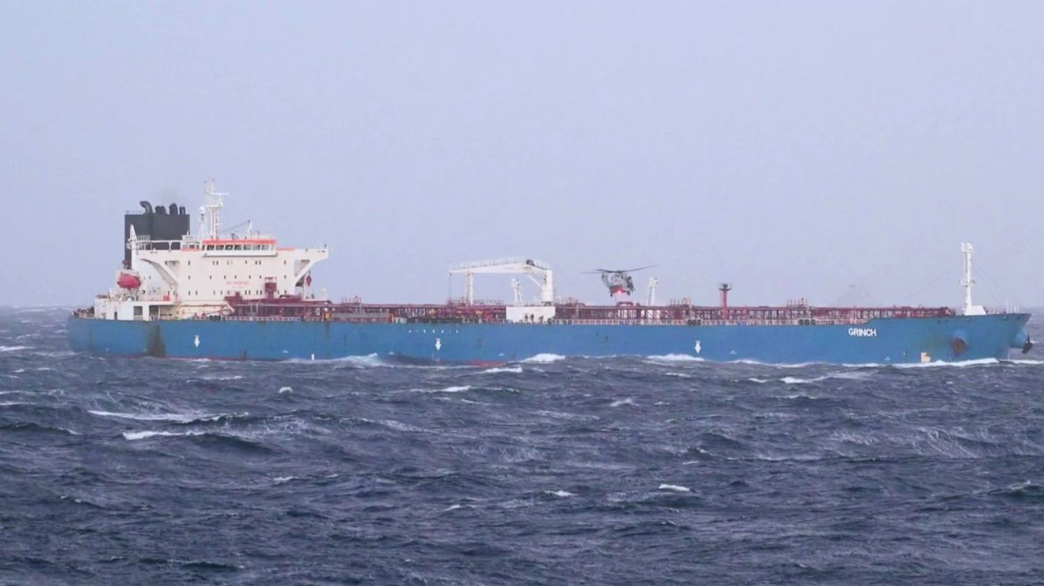 La Marine française arraisonne un pétrolier russe suspecté d’appartenir à la flotte fantôme