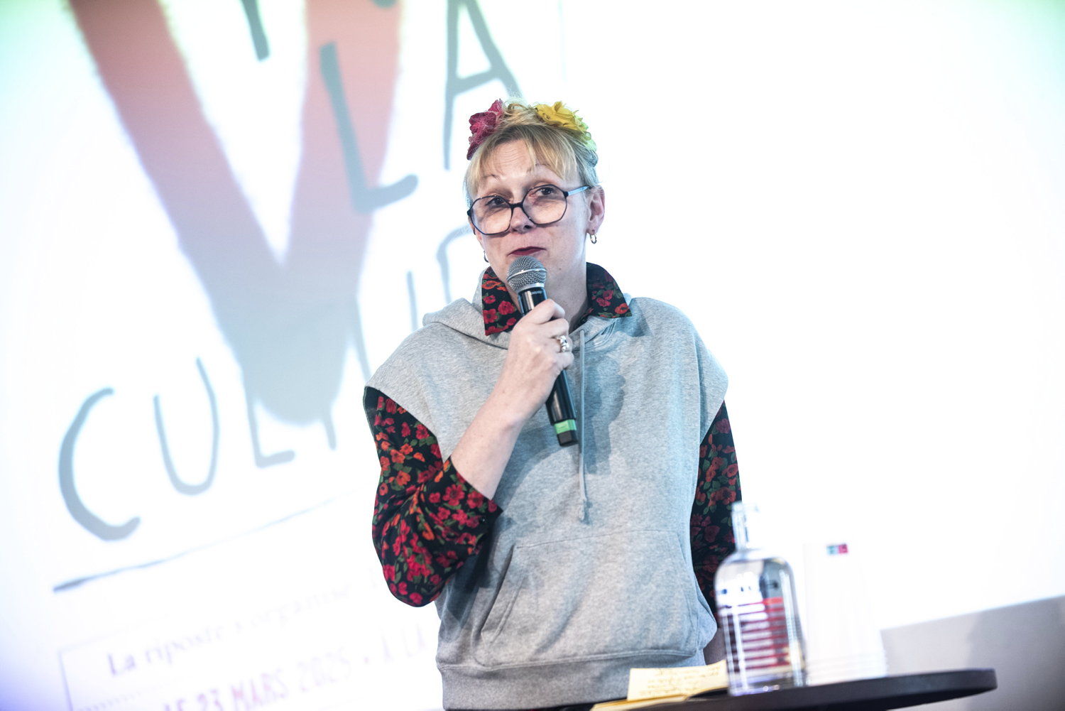 « À la manière d'un Trump, dans les Pays de la Loire, Christelle Morançais raye avec joie des pans entiers de budget » : entretien avec la chorégraphe Phia Ménard