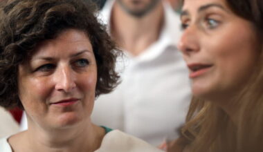 Municipales 2026. À Strasbourg, un karaoké avec Barseghian et Tondelier, et un ralliement qui fait jaser