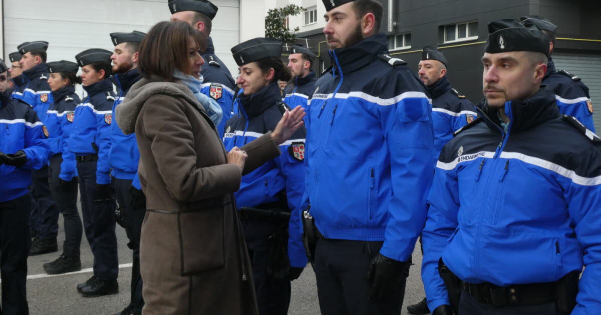 des félicitations et des rondaches d’OPJ
