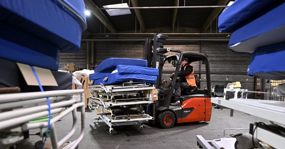 trente-trois palettes de matériel médical en partance pour l’Ukraine