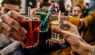 Grenoble. Des soirées sans alcool pour le “Dry January”  : « On peut quand même faire la fête »