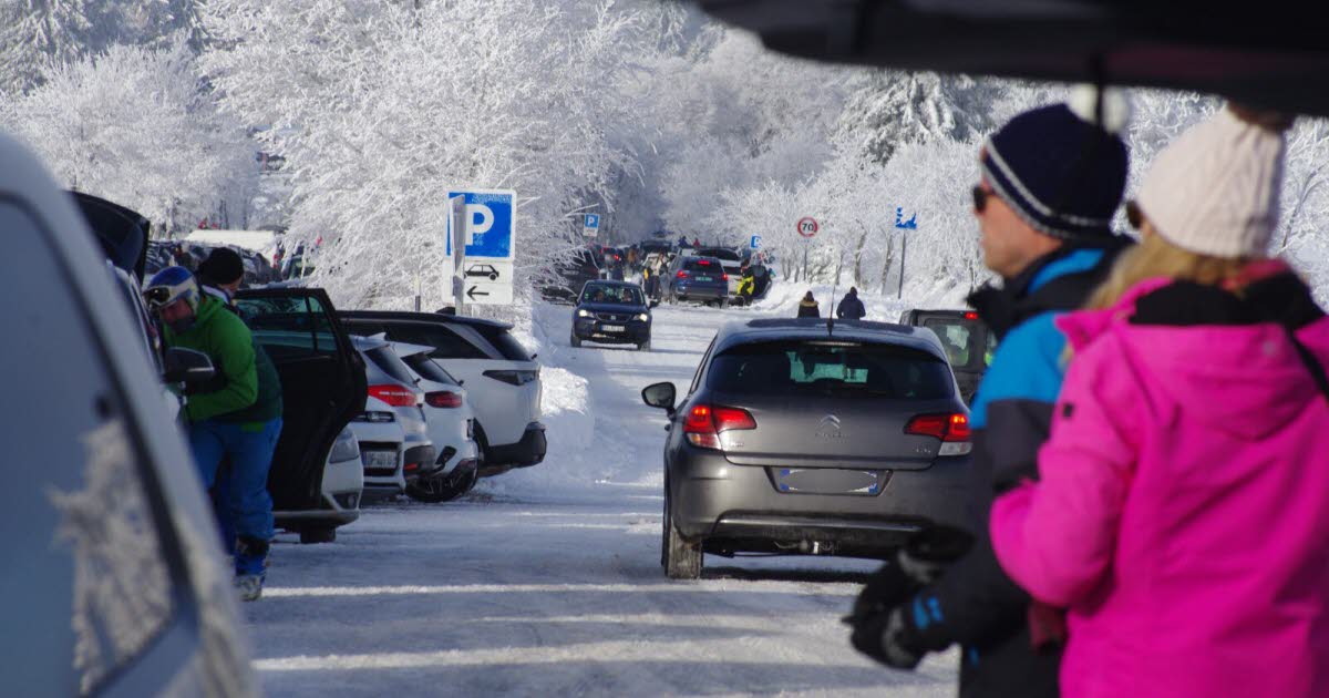 Des conditions de circulation toujours difficiles en montagne, les accès aux stations régulièrement saturés - DNA.fr