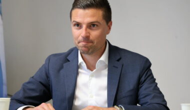 pas invité au débat culturel à Grenoble, Valentin Gabriac (RN) est en colère