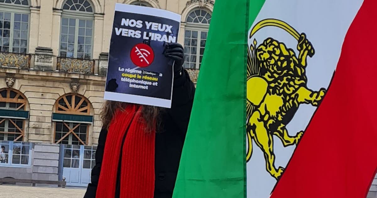 face aux répressions sanglantes en Iran, une manifestation place Stanislas