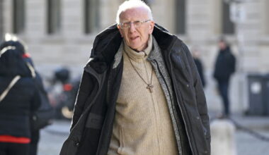 atteint d'un cancer, le père Christian Delorme se confie