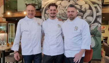 Saint-Étienne. À 25 ans, après avoir travaillé chez Marcon ou Boulud, il ouvre un bouillon à Châteaucreux