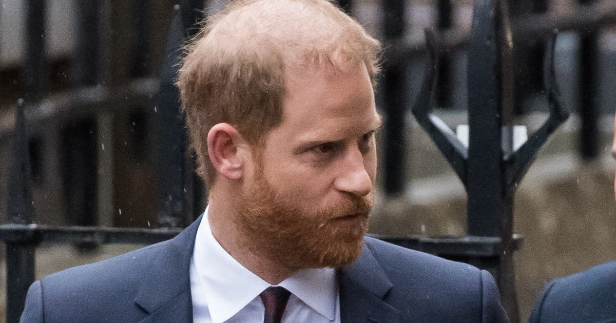 au tribunal, le prince Harry charge les tabloïds