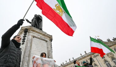 l’Iran mobilise les politiques mais pas la population